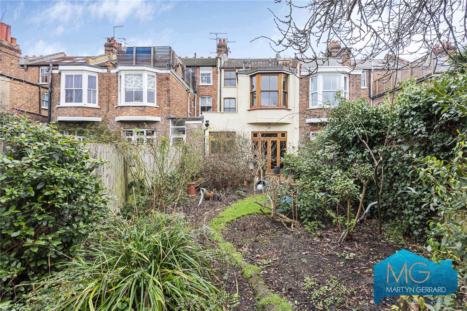 4 bedroom House for sale - Martyn Gerrard