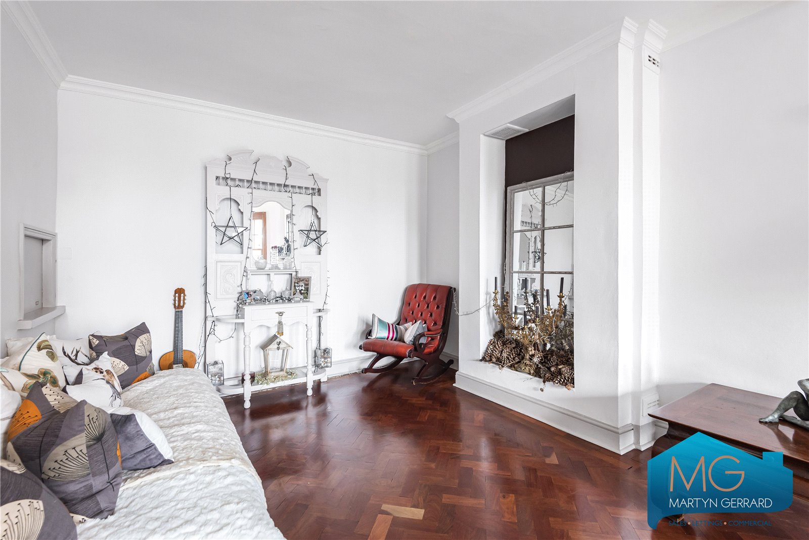 4 bedroom House for sale - Martyn Gerrard
