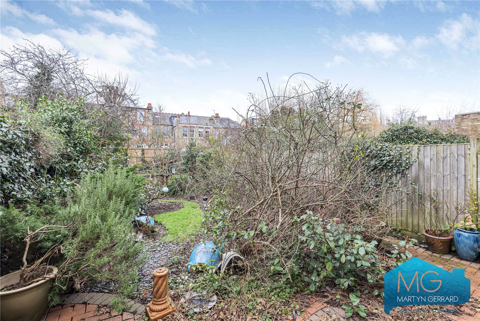 4 bedroom House for sale - Martyn Gerrard