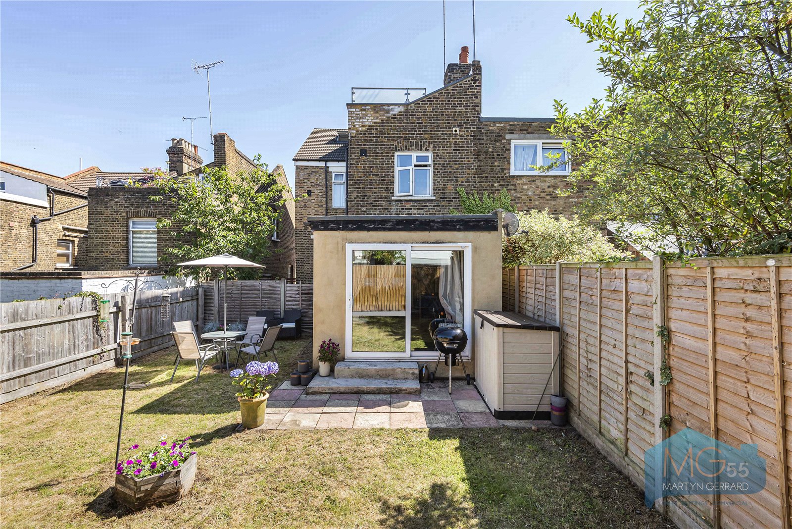 2 bedroom Ground Floor Flat for sale - Martyn Gerrard