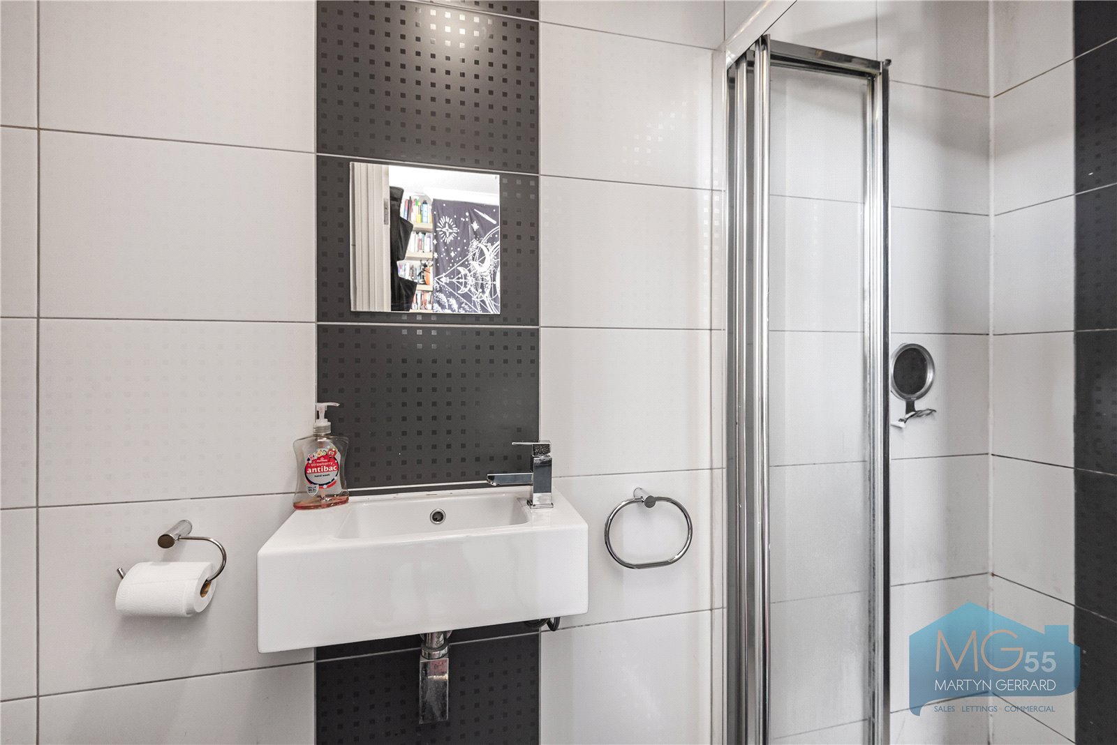 2 bedroom Ground Floor Flat for sale - Martyn Gerrard