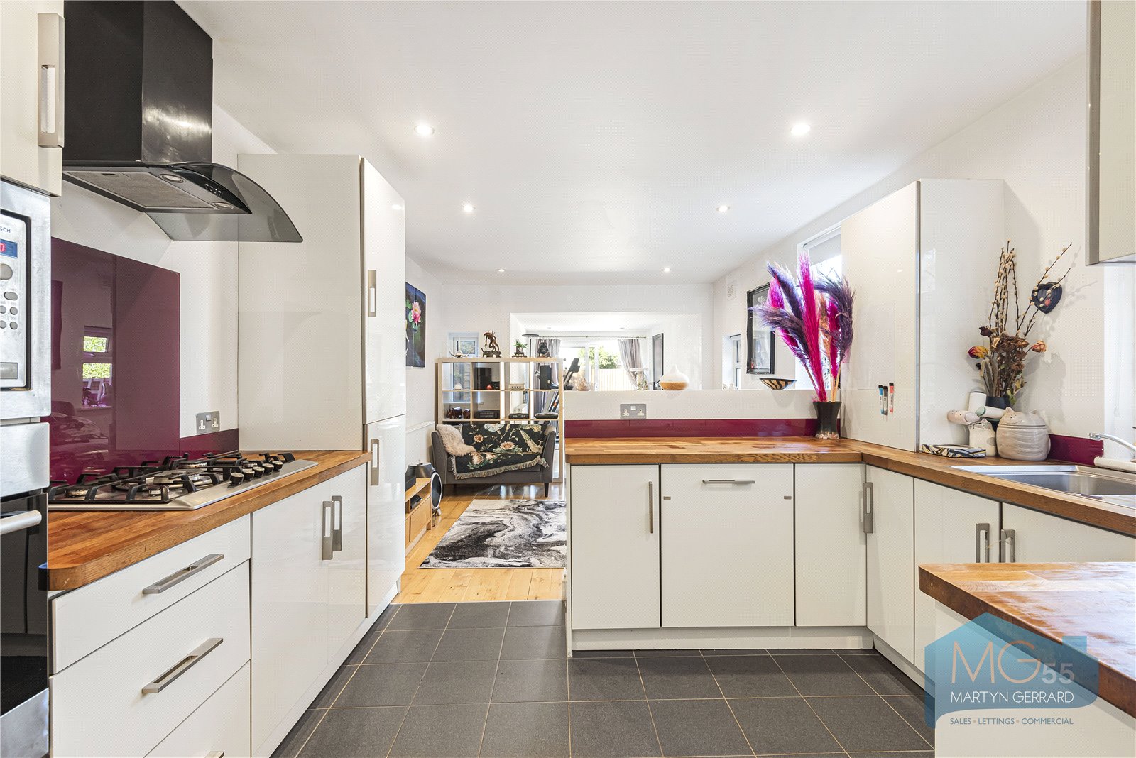 2 bedroom Ground Floor Flat for sale - Martyn Gerrard