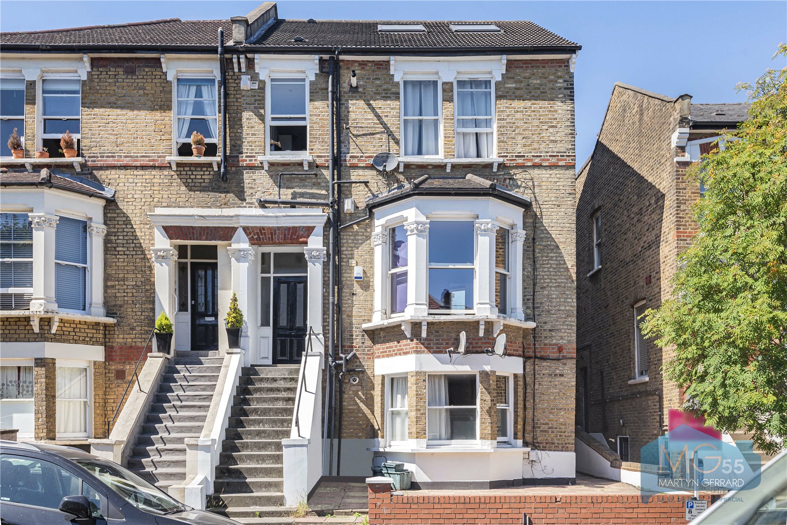 Ferme Park Road, Crouch End, London, N8+  - Martyn Gerrard