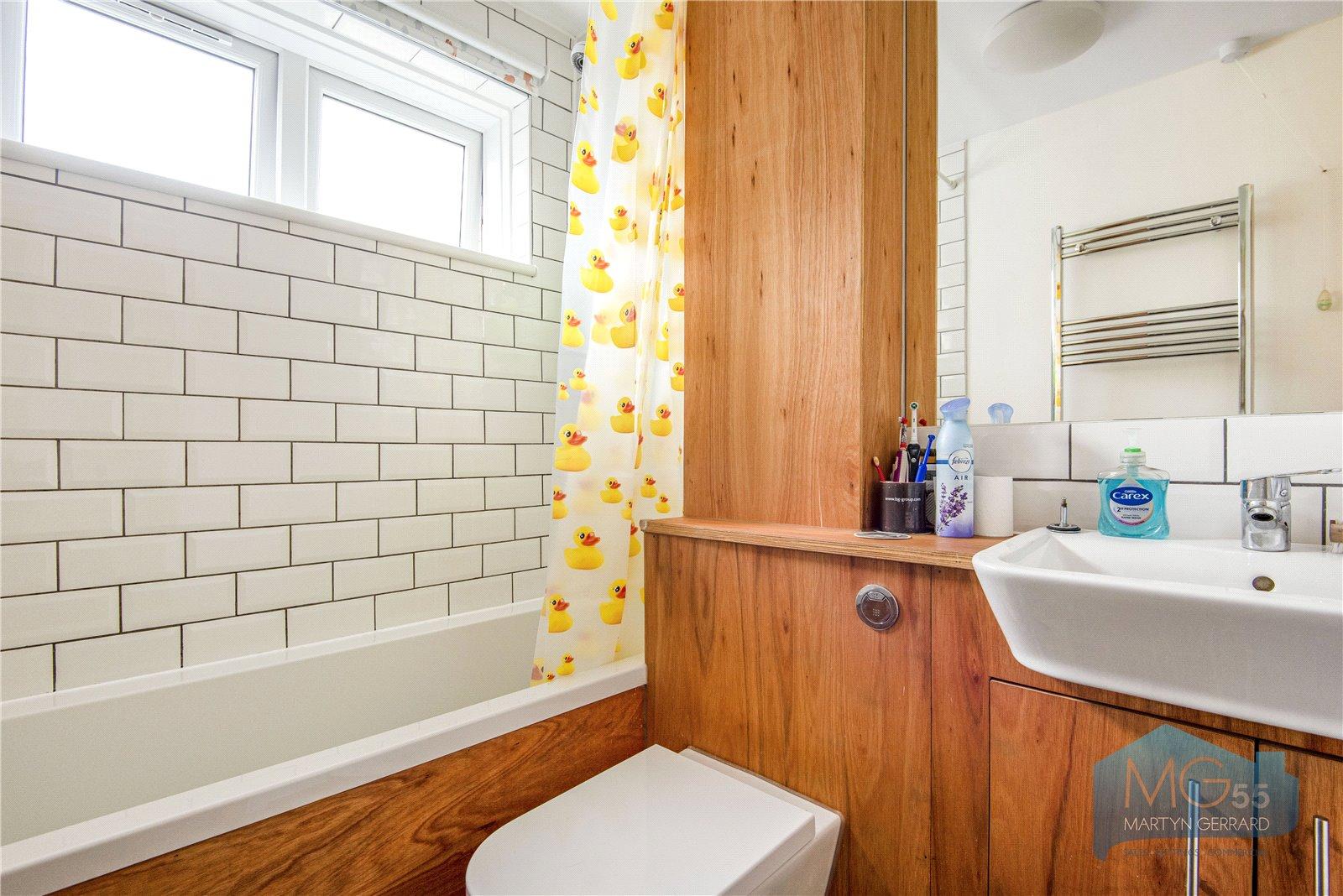 2 bedroom Apartment for sale - Martyn Gerrard