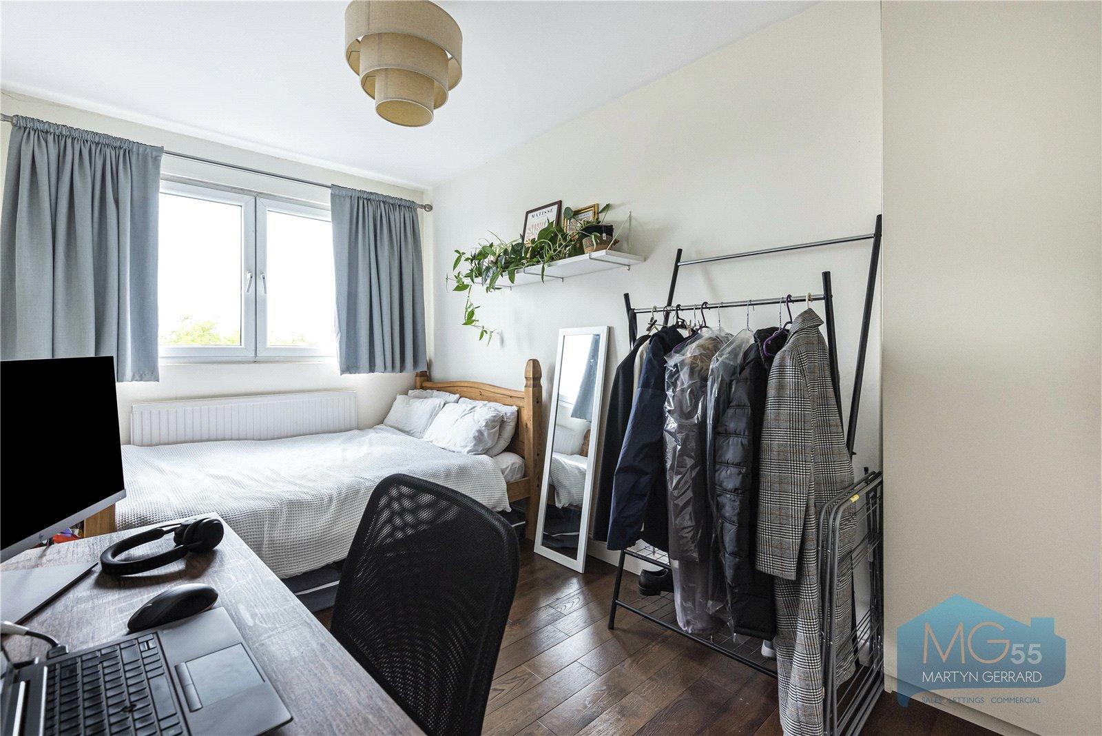 2 bedroom Apartment for sale - Martyn Gerrard