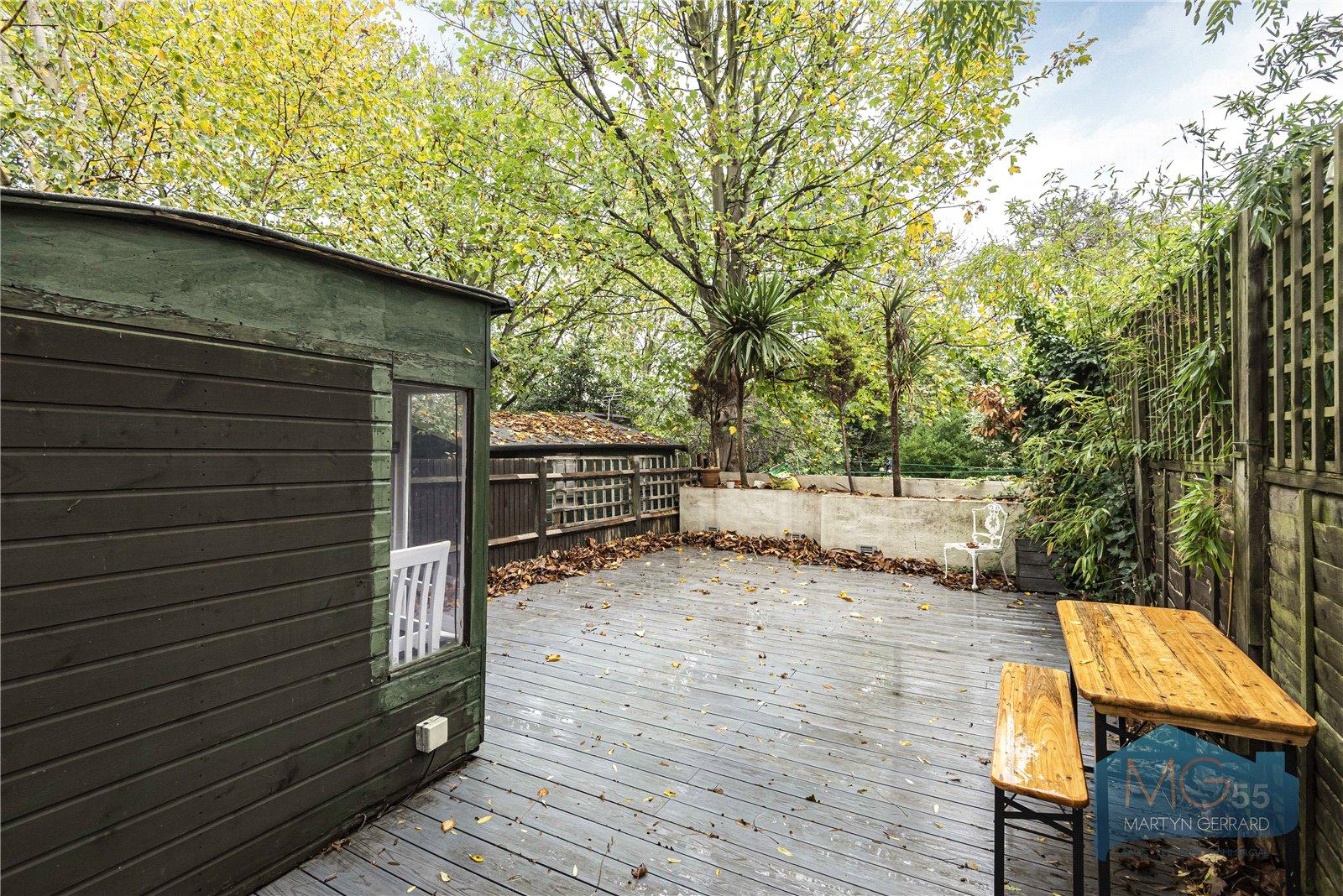 2 bedroom Apartment for sale - Martyn Gerrard