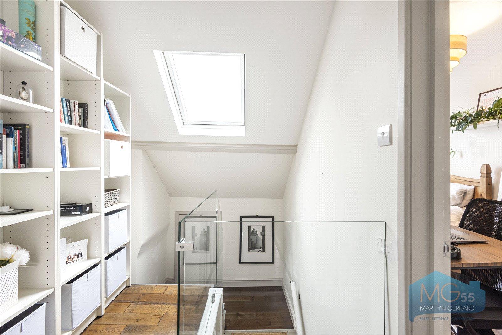 2 bedroom Apartment for sale - Martyn Gerrard