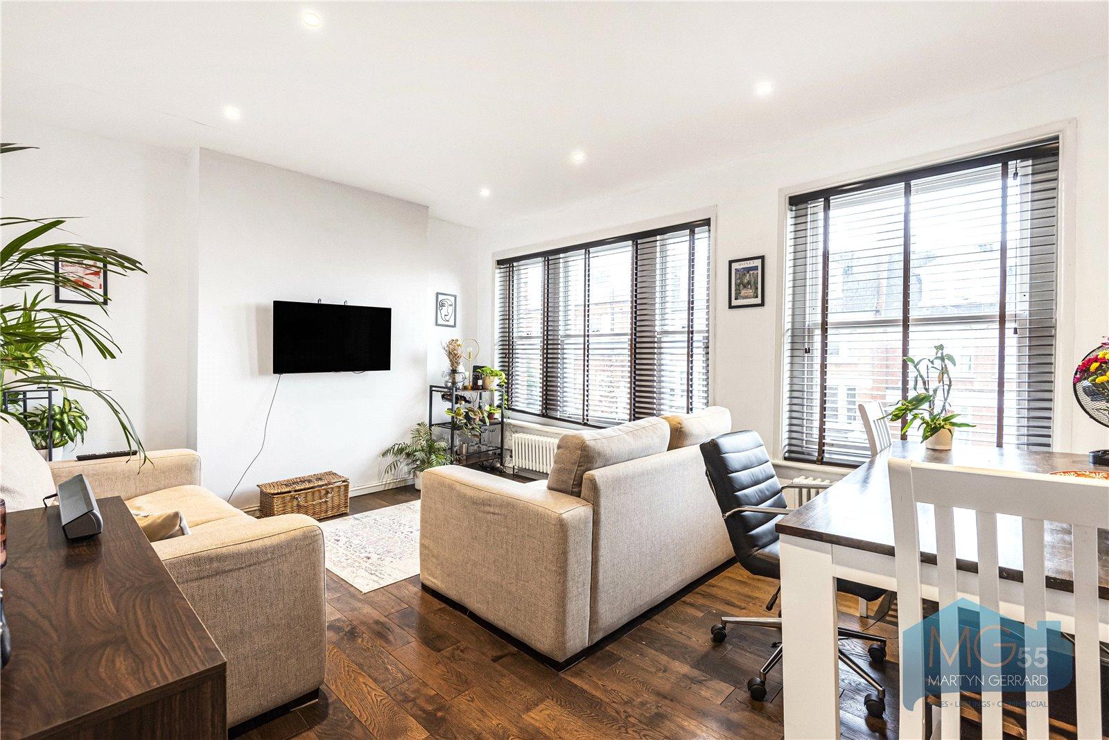 2 bedroom Apartment for sale - Martyn Gerrard