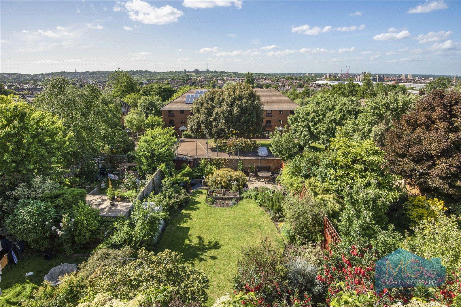 5 bedroom Terraced House for sale - Martyn Gerrard