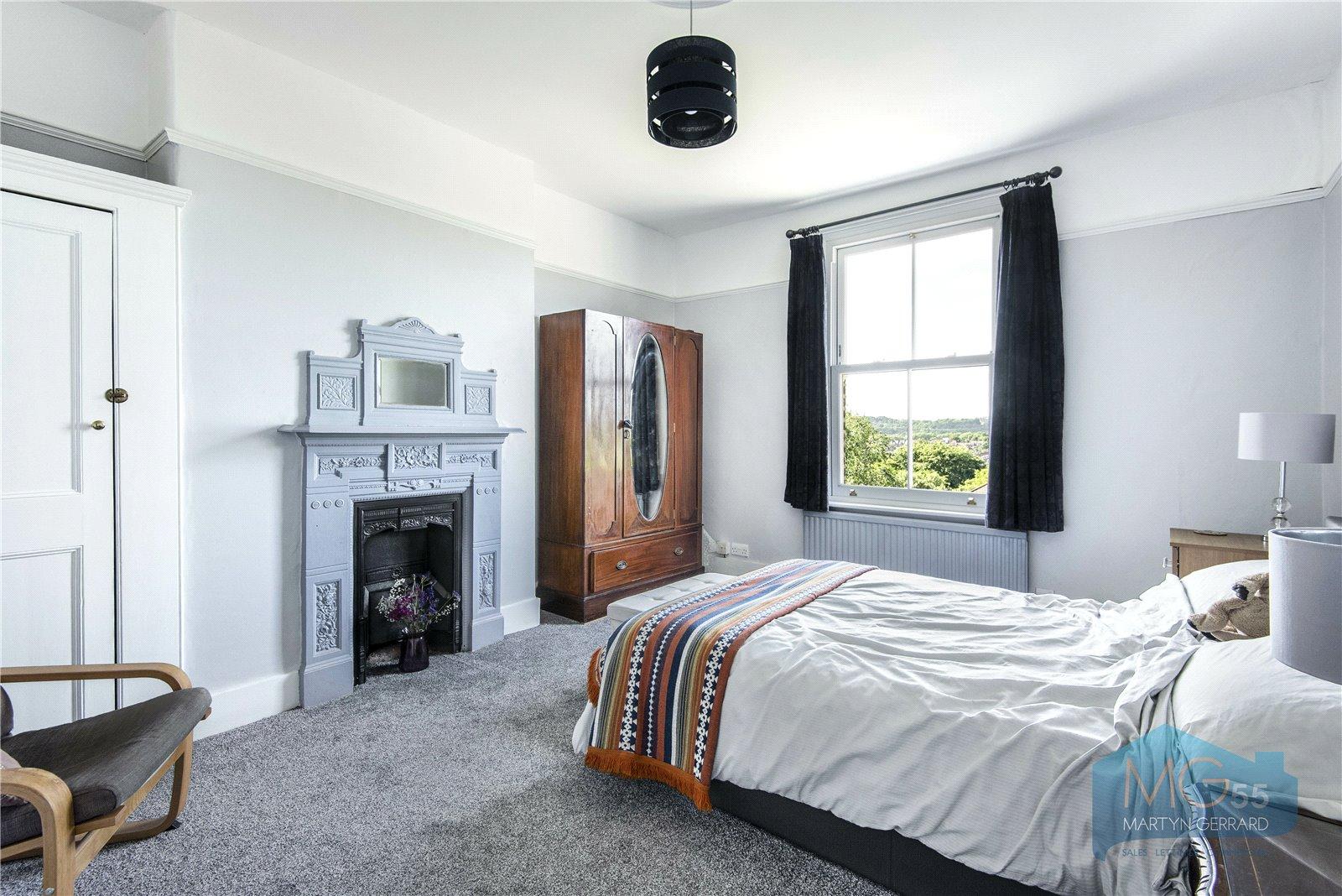 5 bedroom Terraced House for sale - Martyn Gerrard