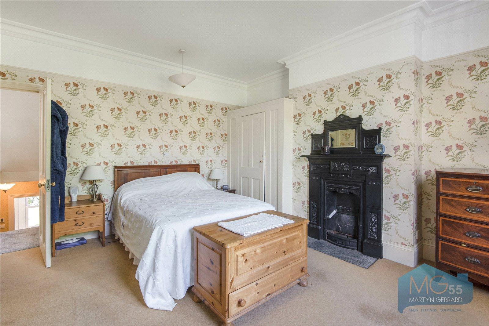 5 bedroom Terraced House for sale - Martyn Gerrard
