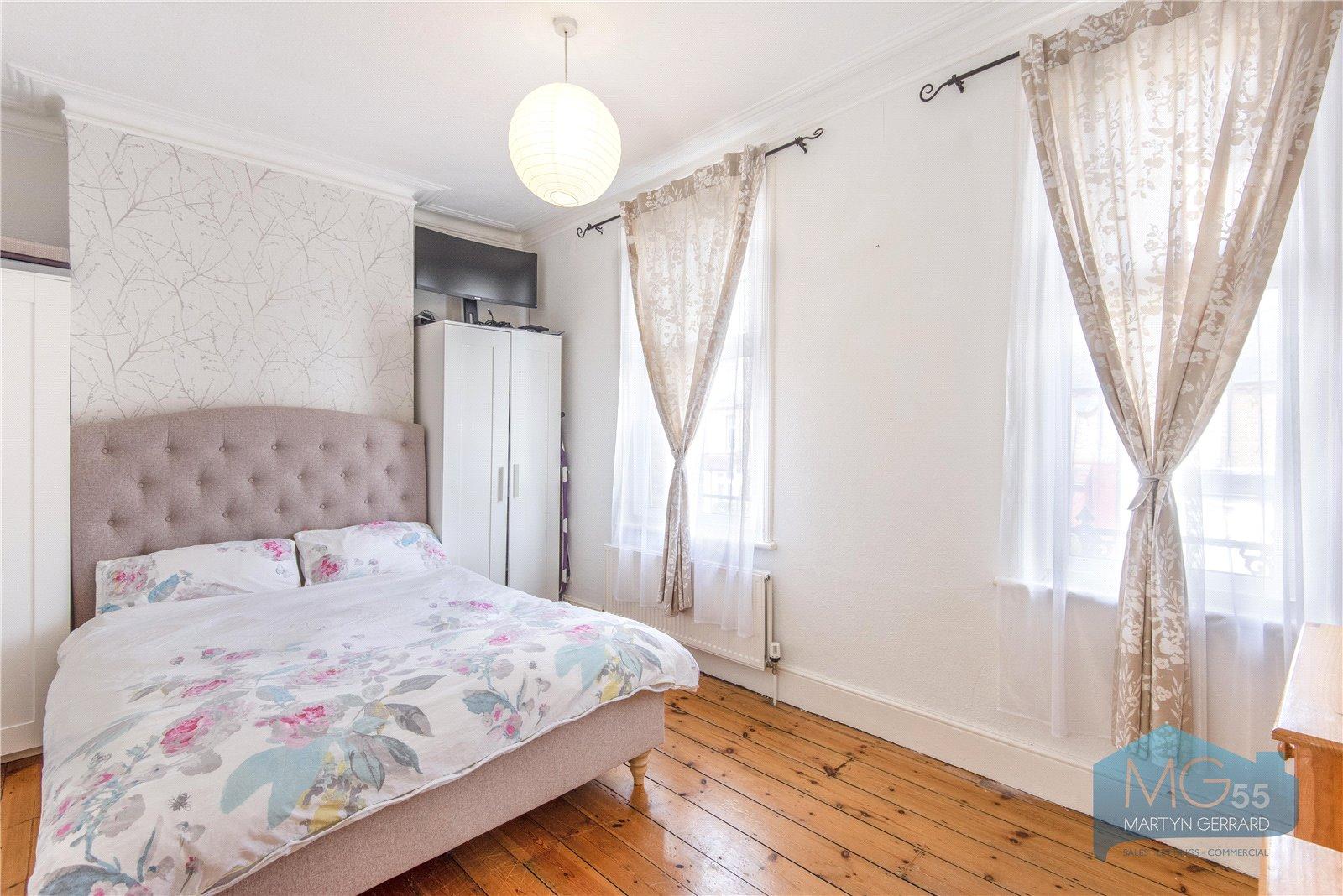 2 bedroom Terraced House for sale - Martyn Gerrard