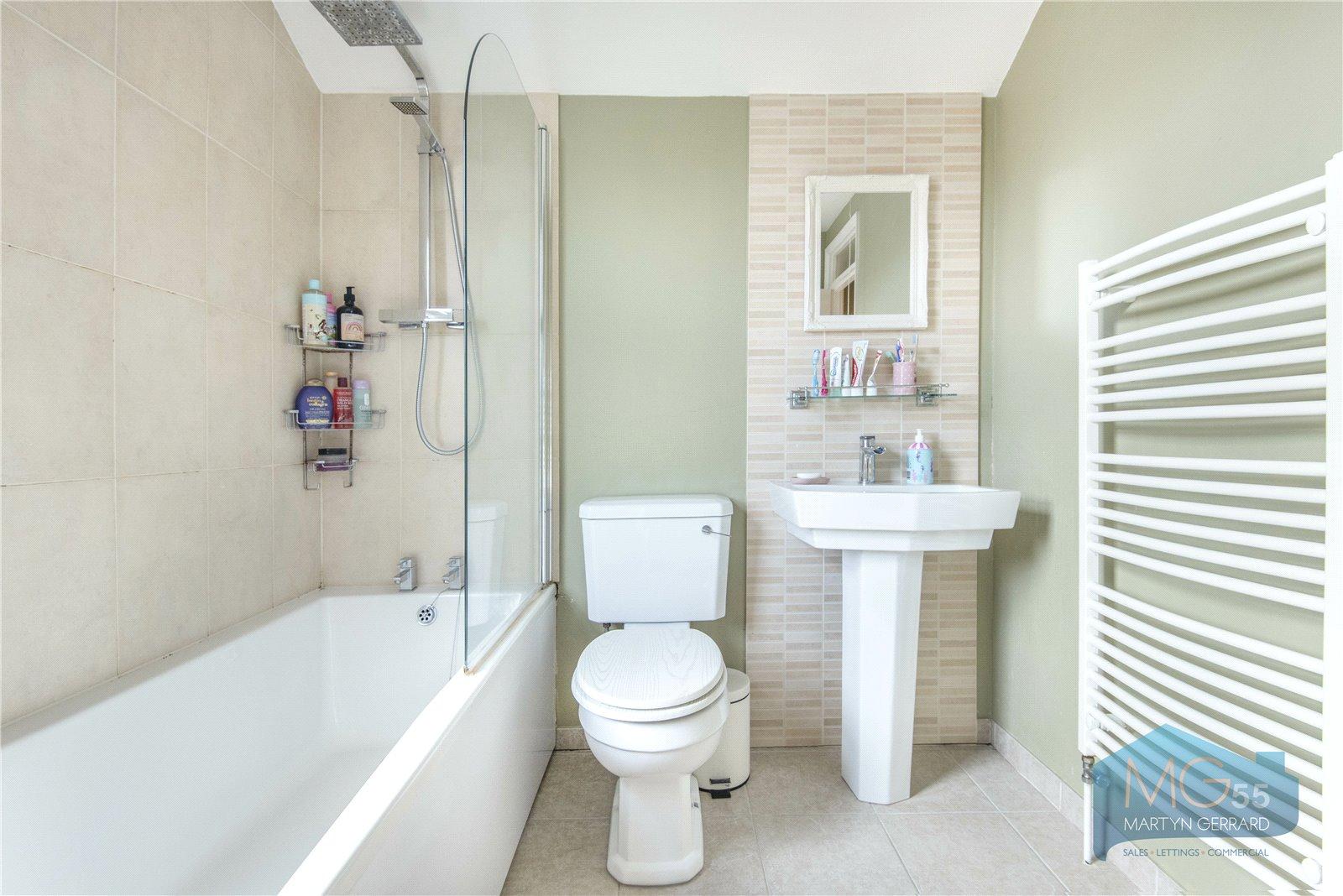 2 bedroom Terraced House for sale - Martyn Gerrard