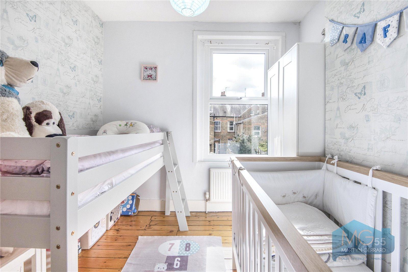 2 bedroom Terraced House for sale - Martyn Gerrard