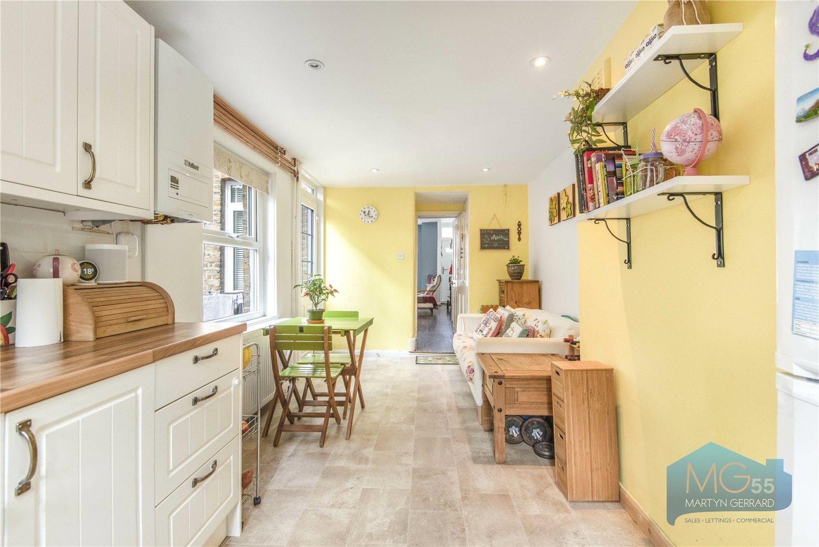 2 bedroom Terraced House for sale - Martyn Gerrard