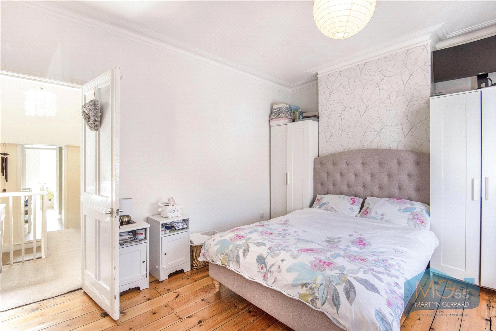 2 bedroom Terraced House for sale - Martyn Gerrard