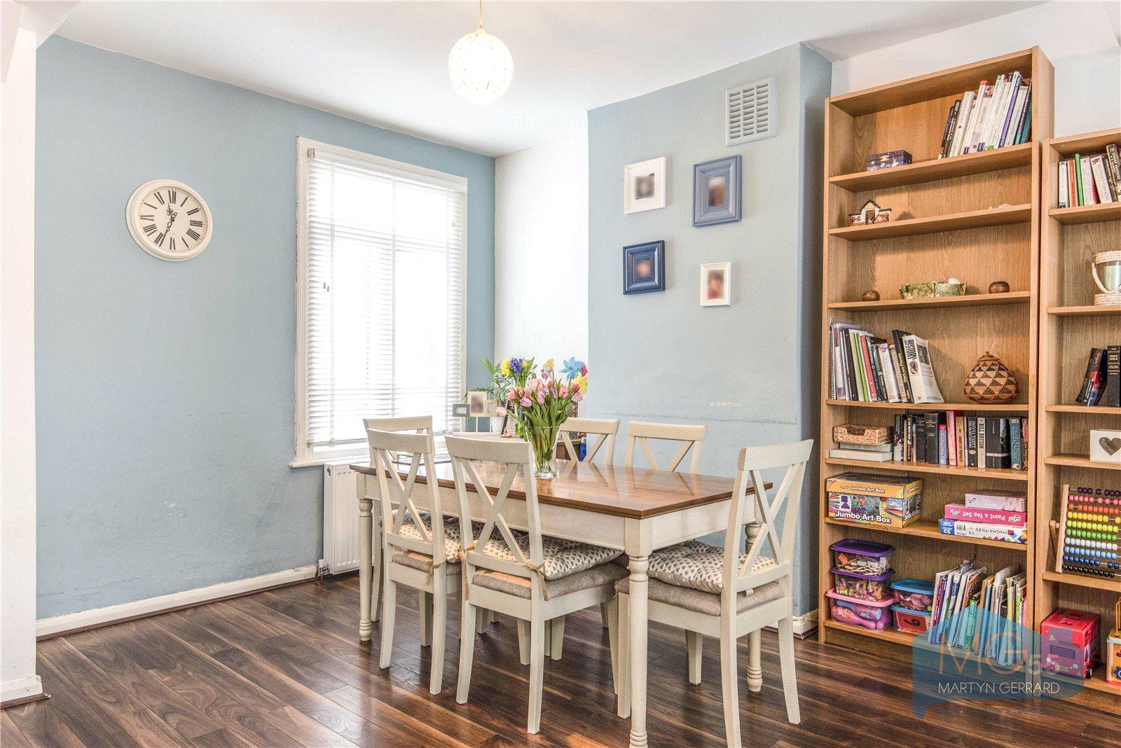 2 bedroom Terraced House for sale - Martyn Gerrard