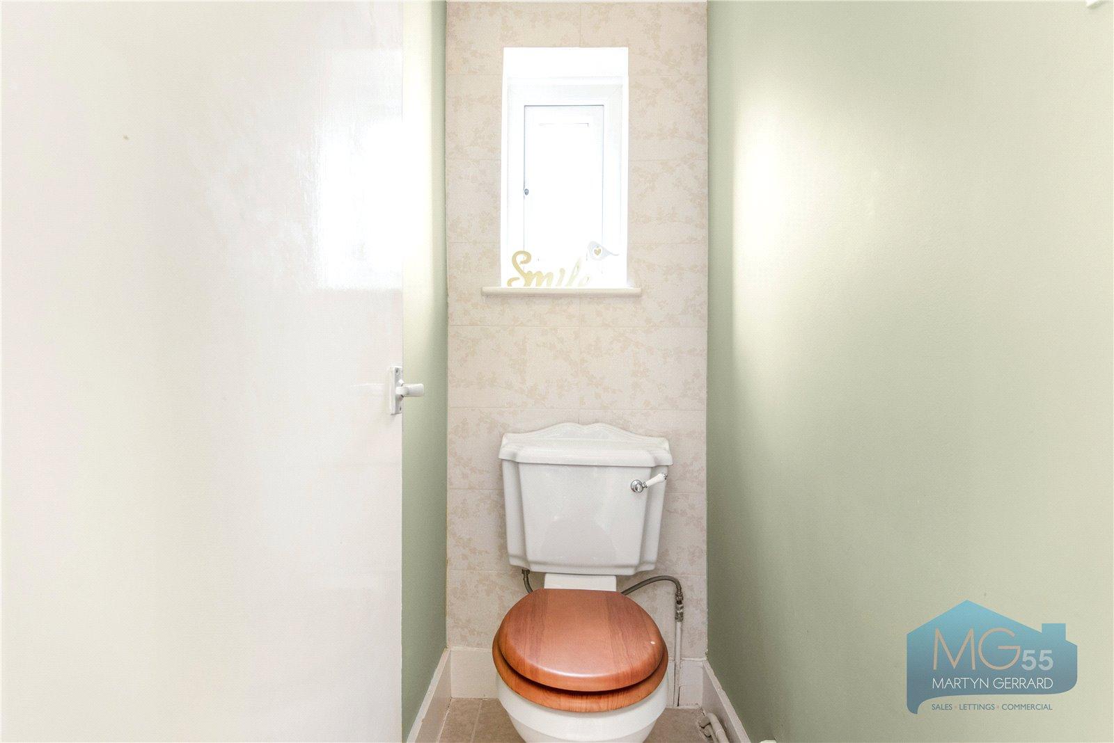 2 bedroom Terraced House for sale - Martyn Gerrard