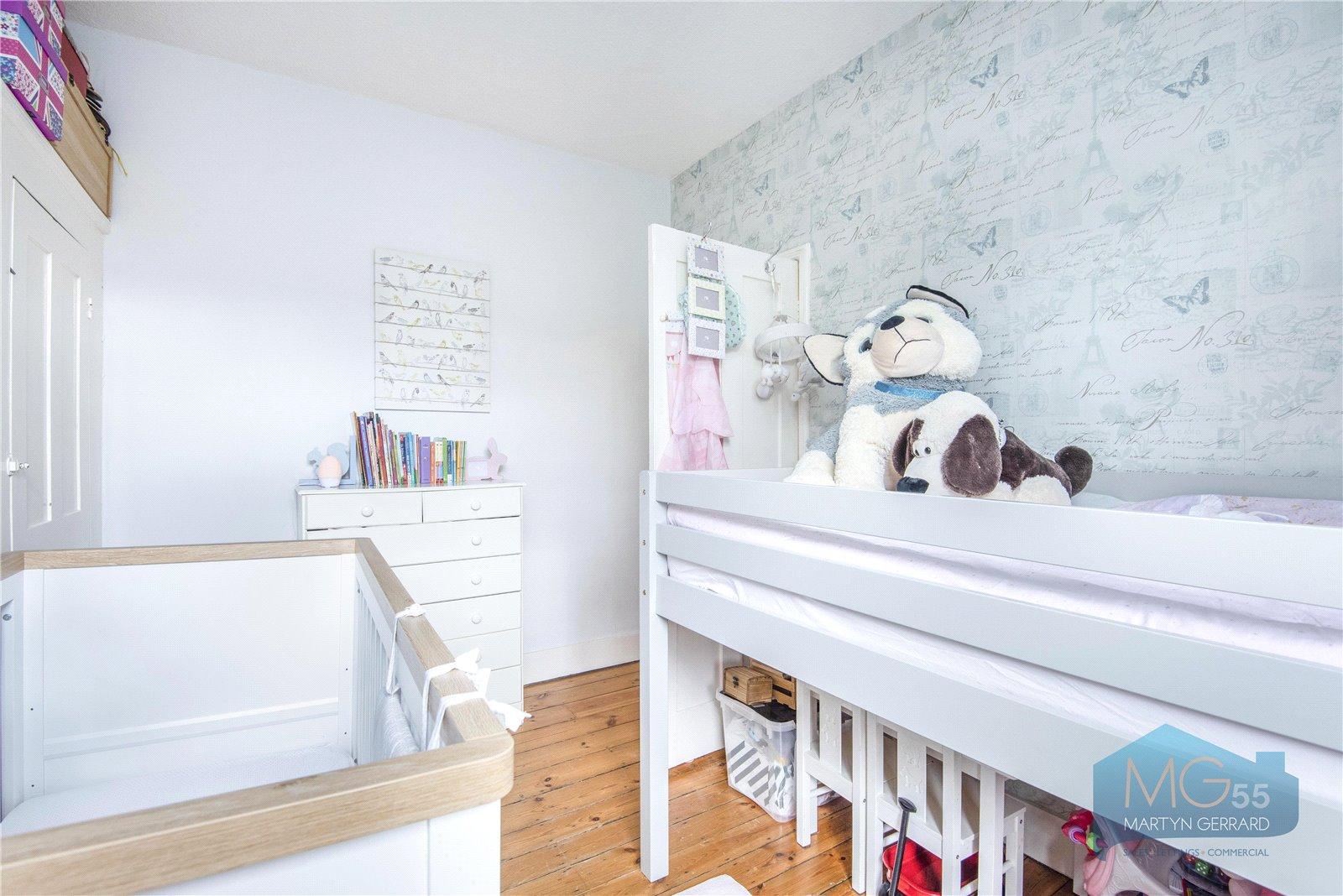 2 bedroom Terraced House for sale - Martyn Gerrard
