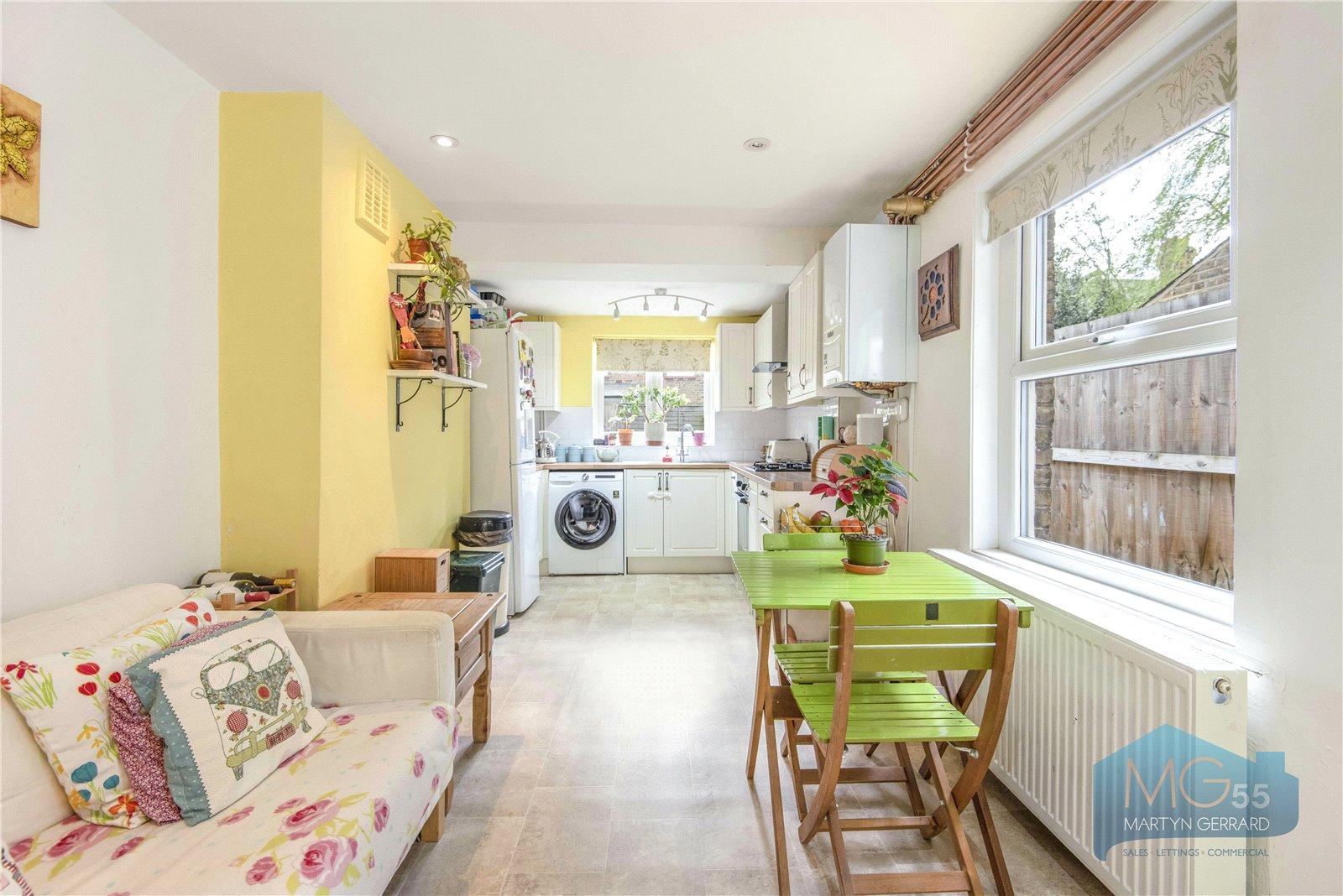 2 bedroom Terraced House for sale - Martyn Gerrard