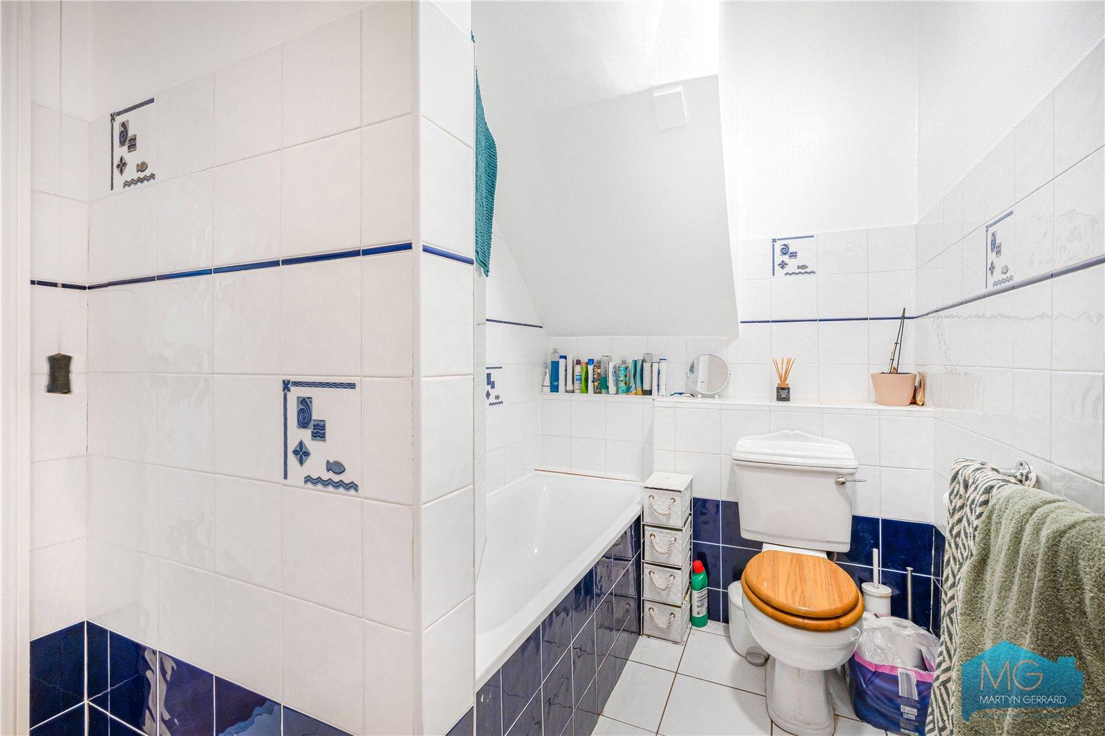 2 bedroom Ground Floor Flat for sale - Martyn Gerrard