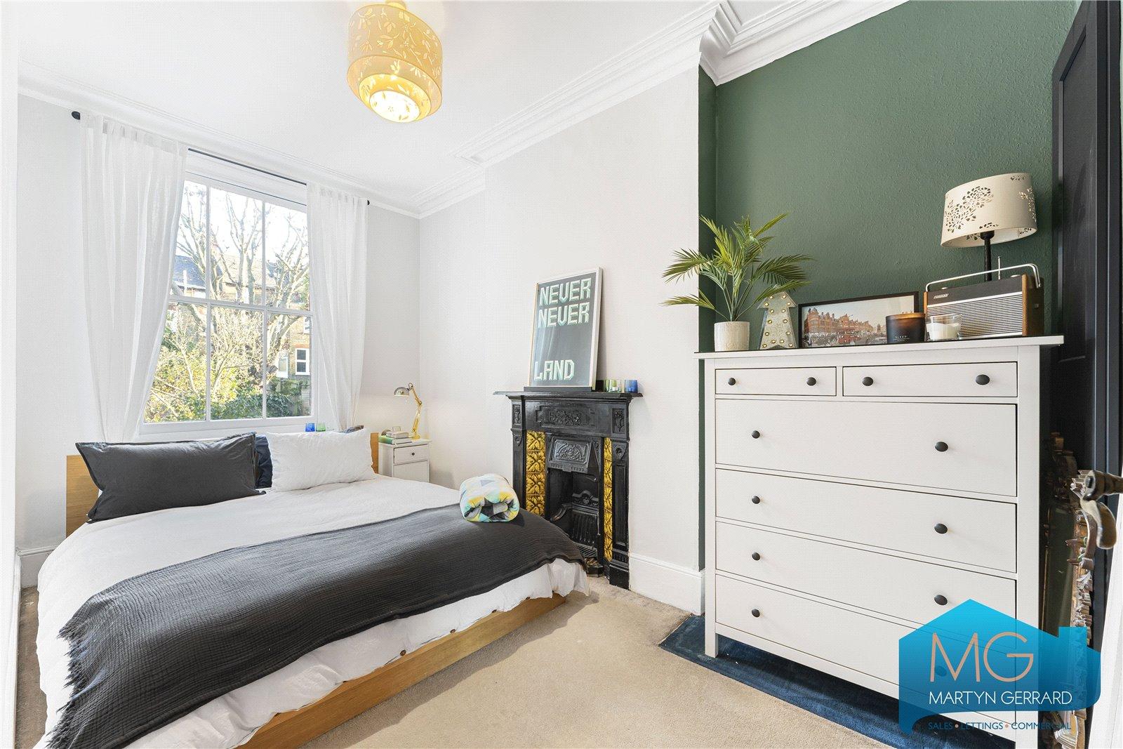 Hillfield Avenue, Crouch End, London, N8+ - Martyn Gerrard