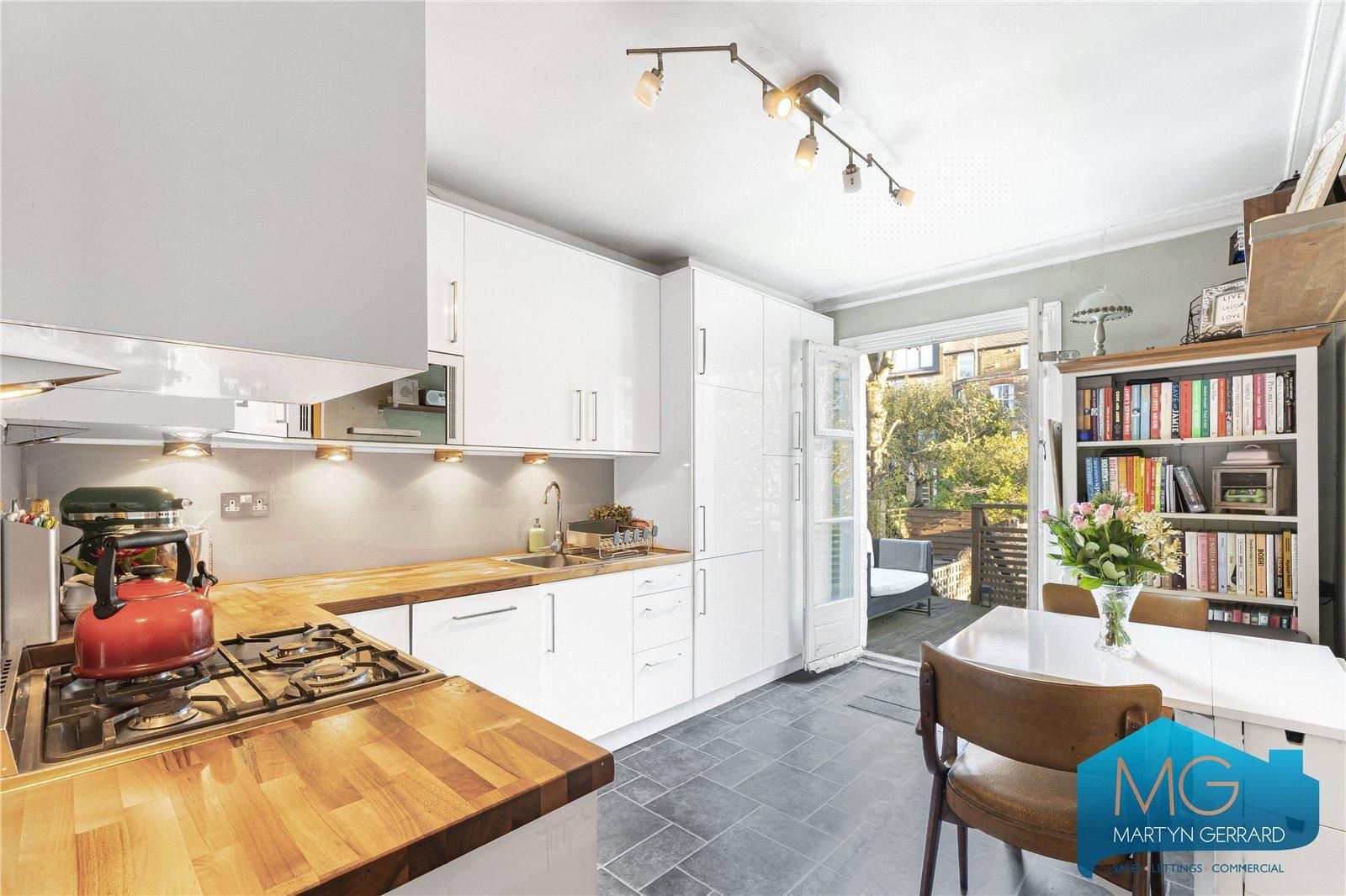 1 bedroom Apartment for sale - Martyn Gerrard