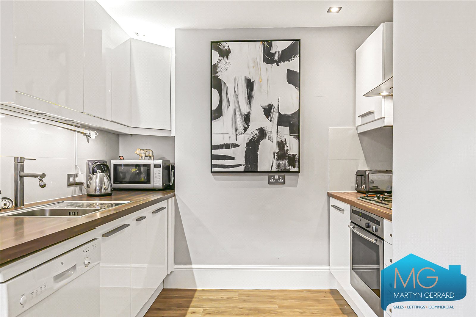 Coolhurst Road, Crouch End, London, N8+  - Martyn Gerrard