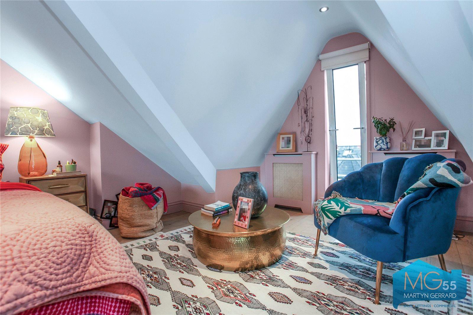 5 bedroom Semi-Detached House for sale - Martyn Gerrard