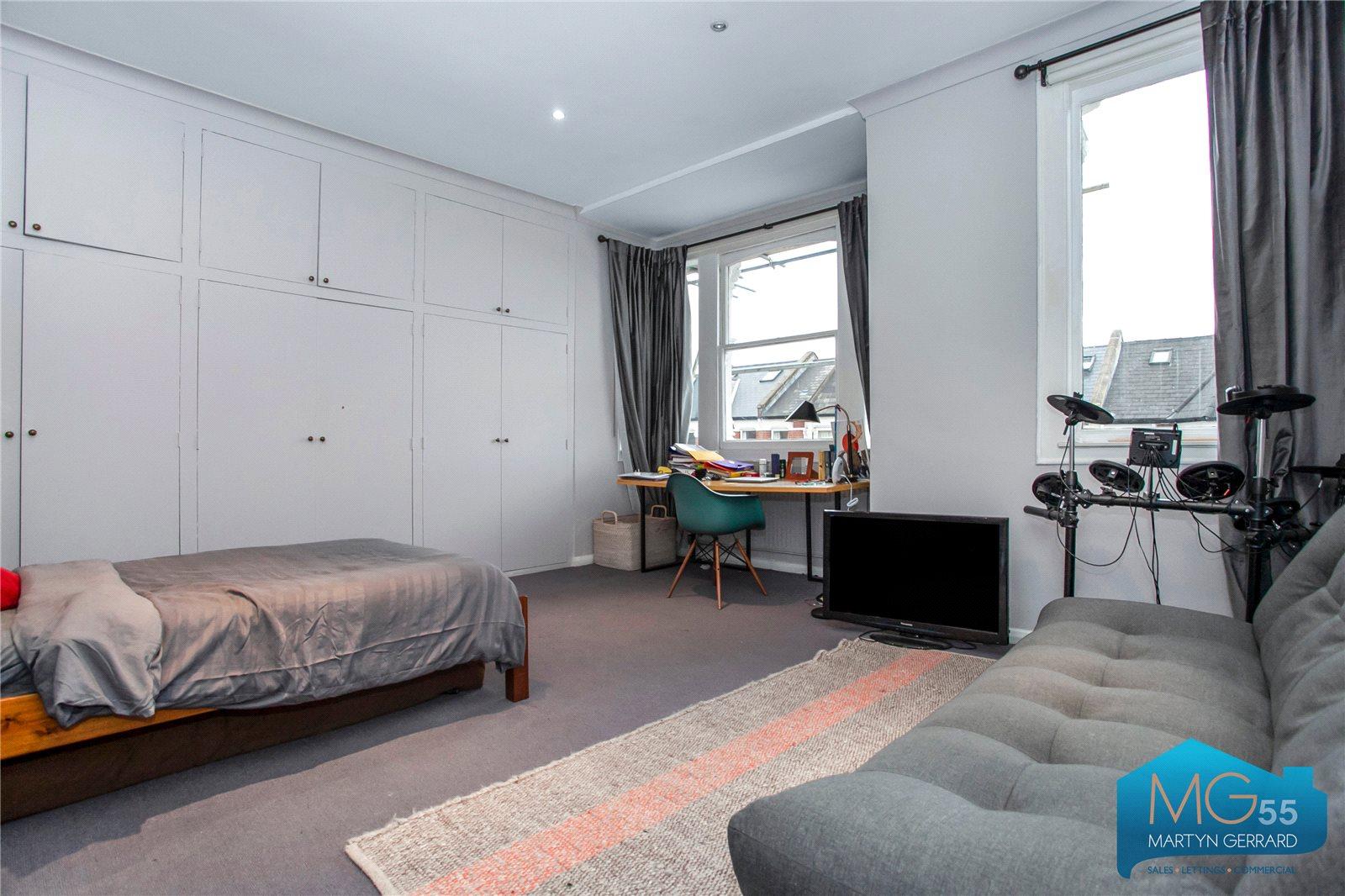 5 bedroom Semi-Detached House for sale - Martyn Gerrard