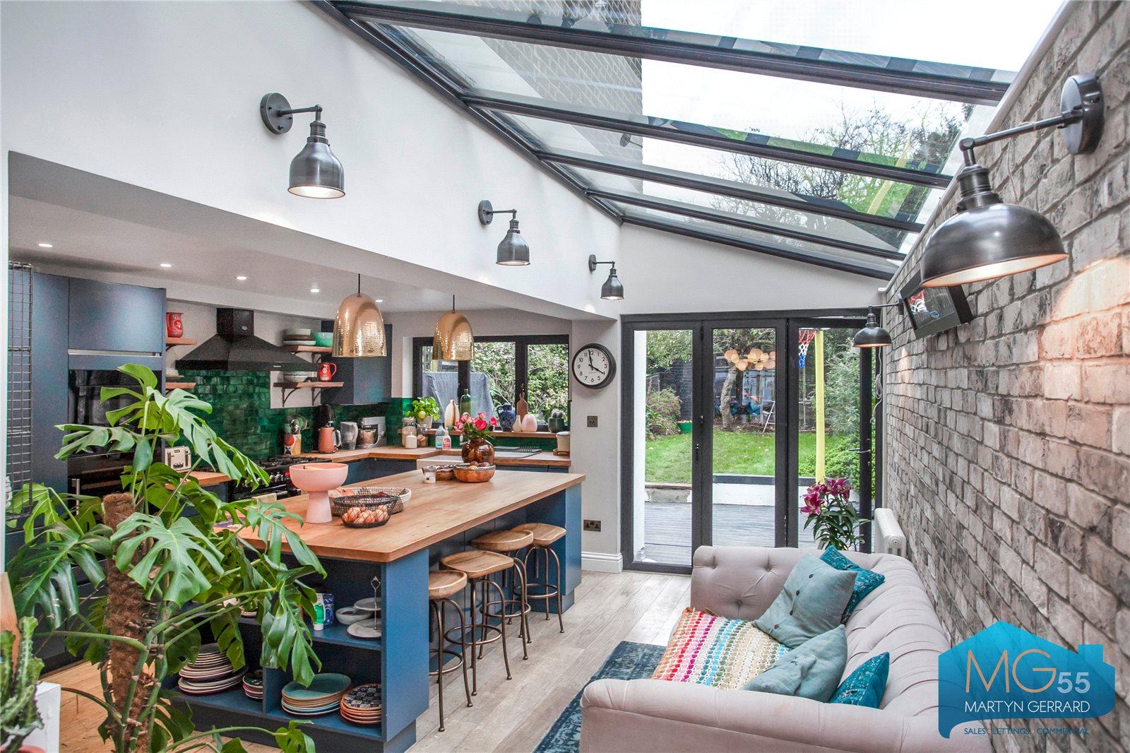 5 bedroom Semi-Detached House for sale - Martyn Gerrard