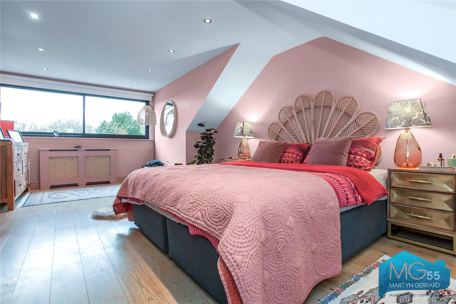 5 bedroom Semi-Detached House for sale - Martyn Gerrard