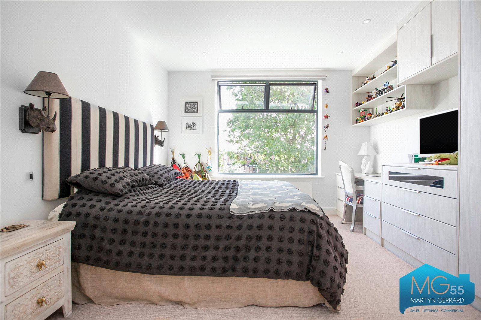 4 bedroom Semi-Detached House for sale - Martyn Gerrard