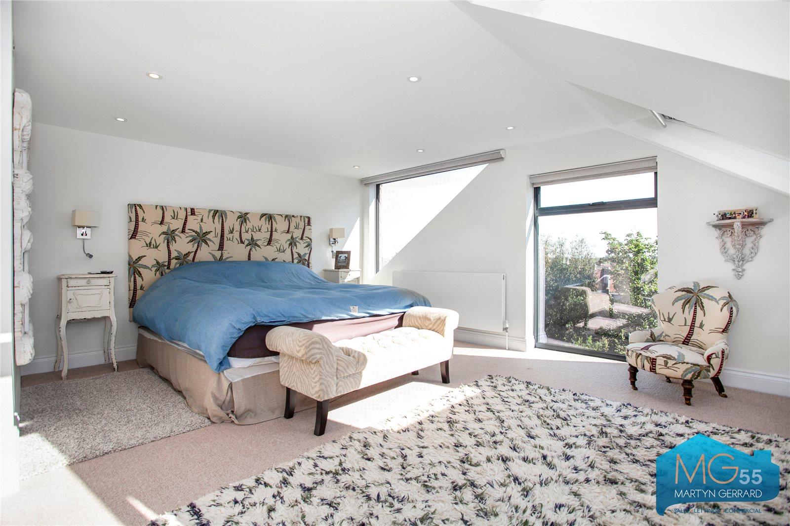 4 bedroom Semi-Detached House for sale - Martyn Gerrard