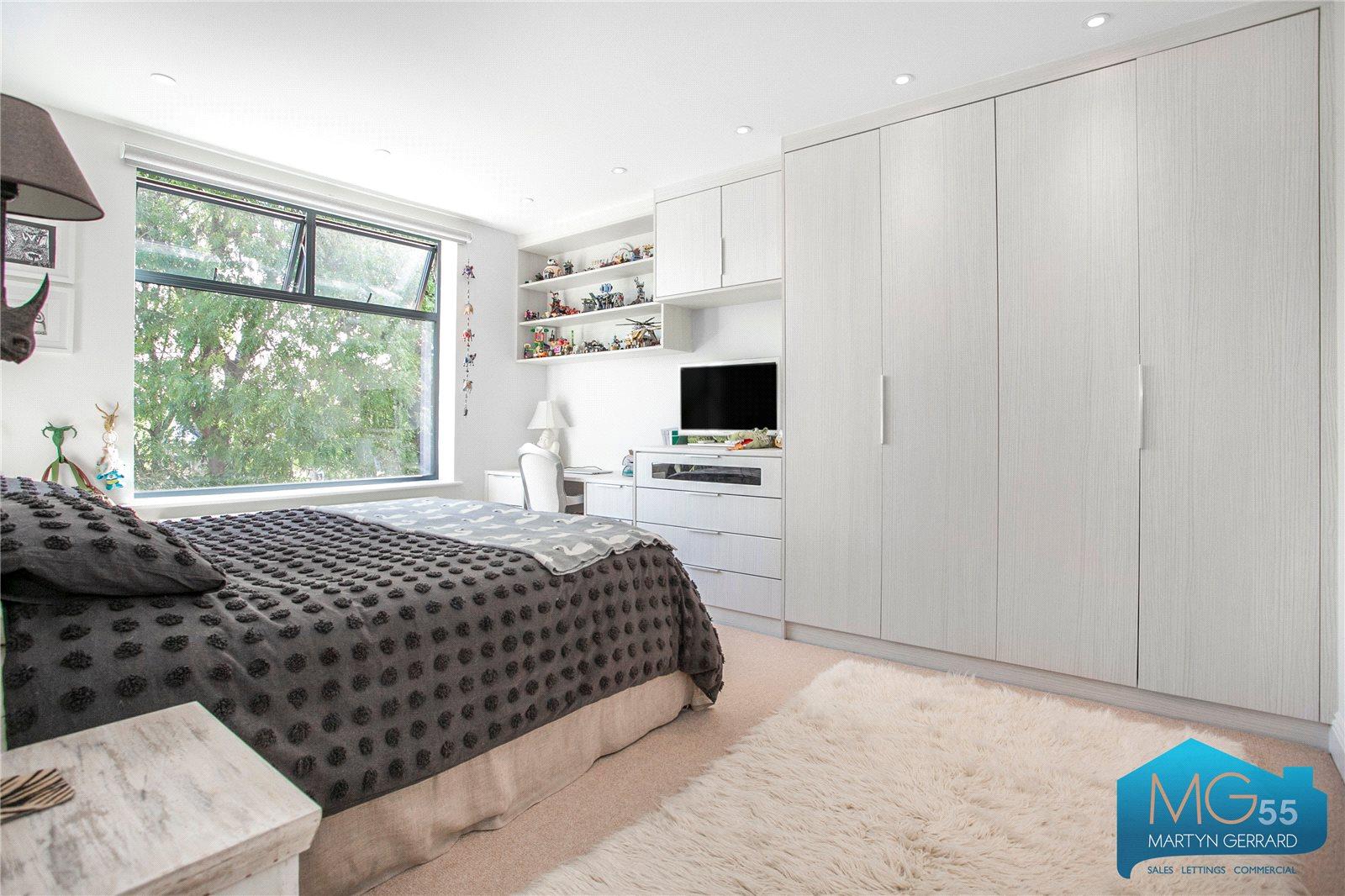 4 bedroom Semi-Detached House for sale - Martyn Gerrard