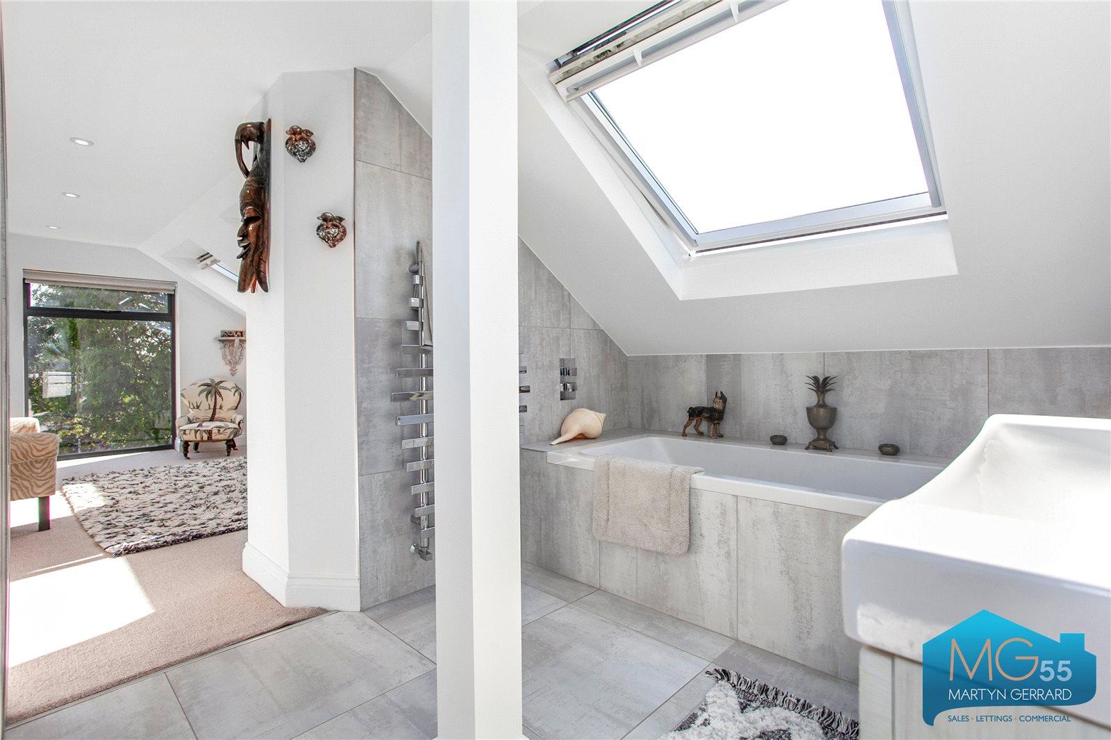 4 bedroom Semi-Detached House for sale - Martyn Gerrard