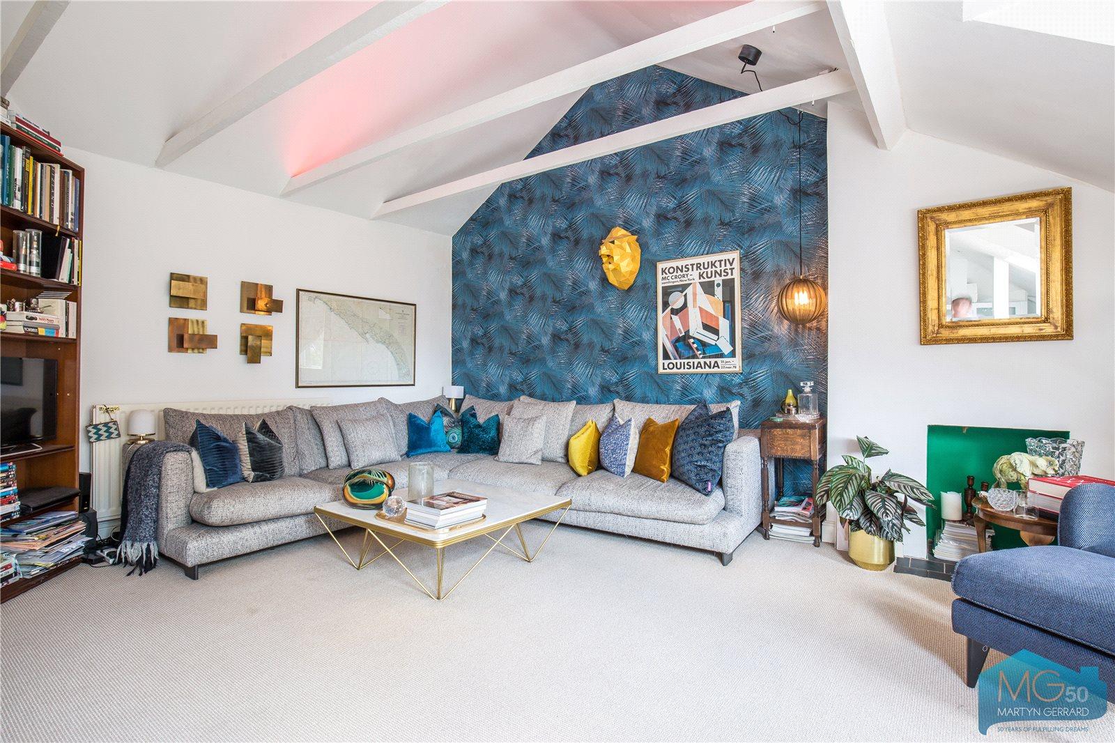 2 bedroom Apartment for sale - Martyn Gerrard