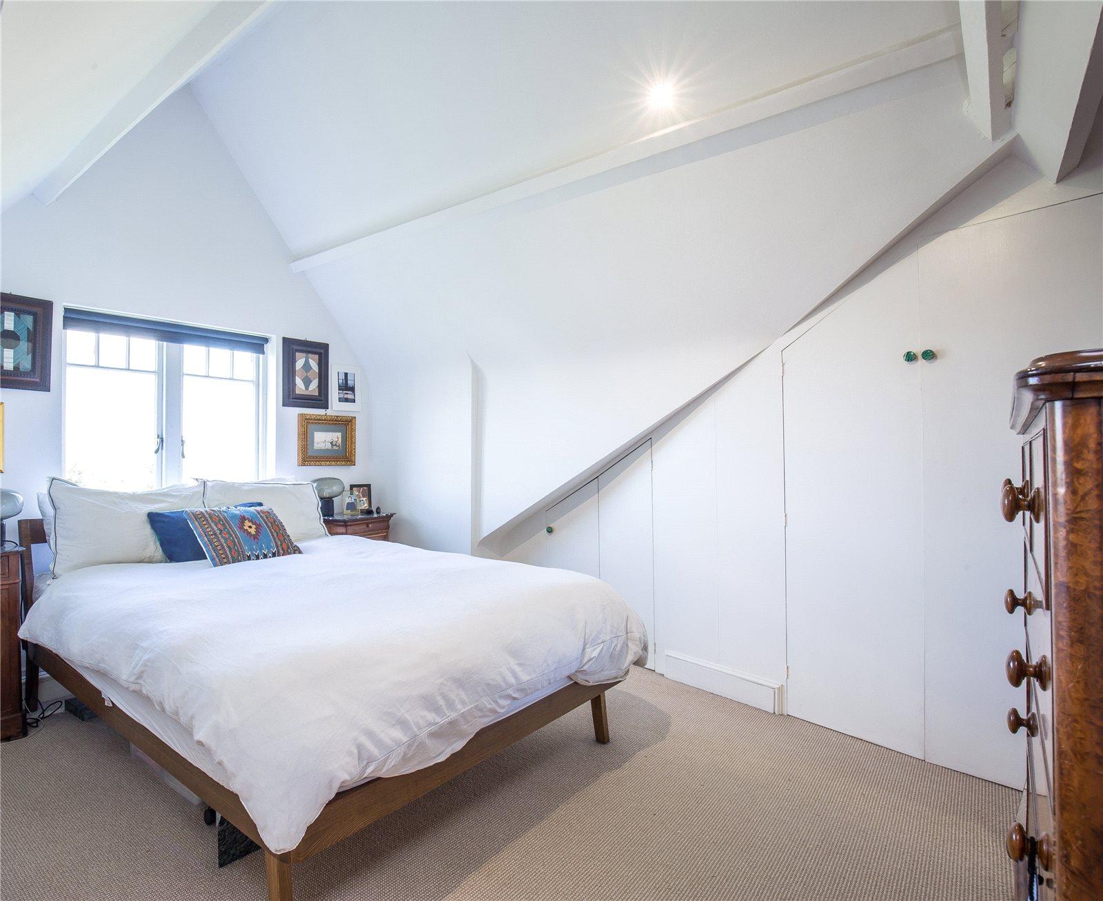 2 bedroom Apartment for sale - Martyn Gerrard