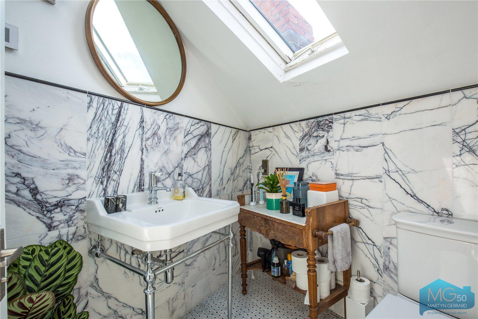 2 bedroom Apartment for sale - Martyn Gerrard