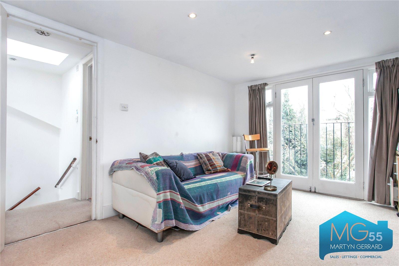 4 bedroom Terraced House for sale - Martyn Gerrard