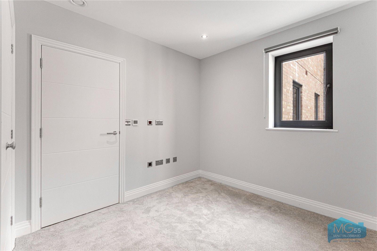 2 bedroom Apartment to rent - Martyn Gerrard