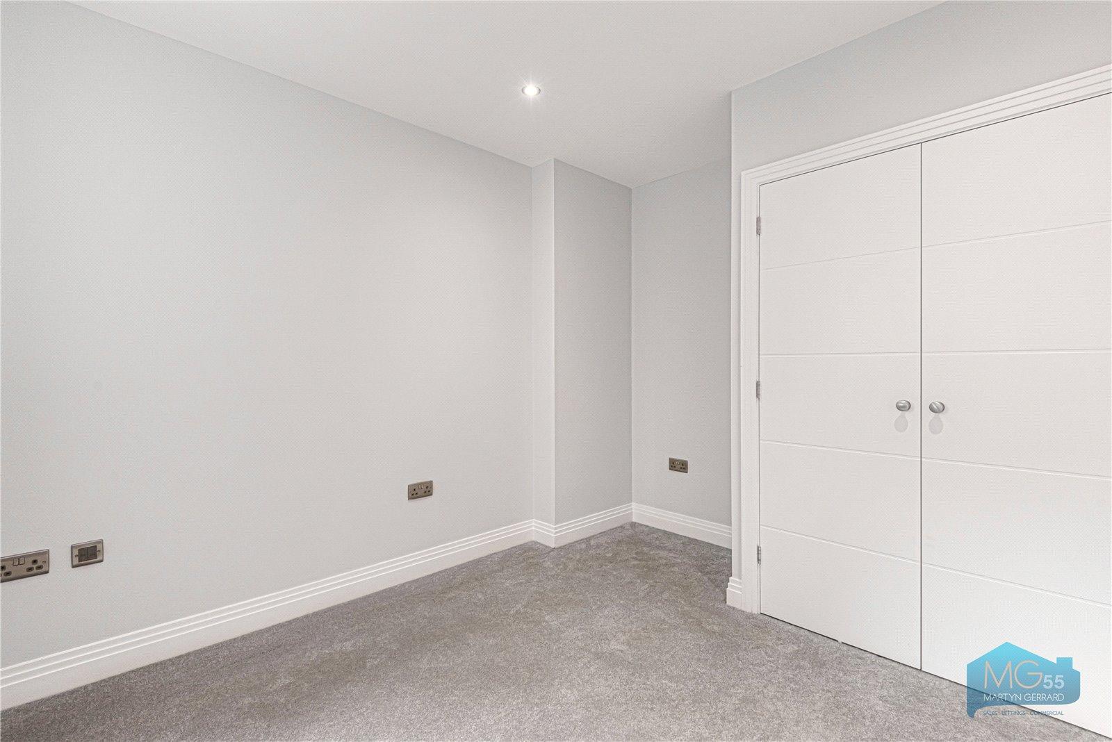 2 bedroom Apartment to rent - Martyn Gerrard