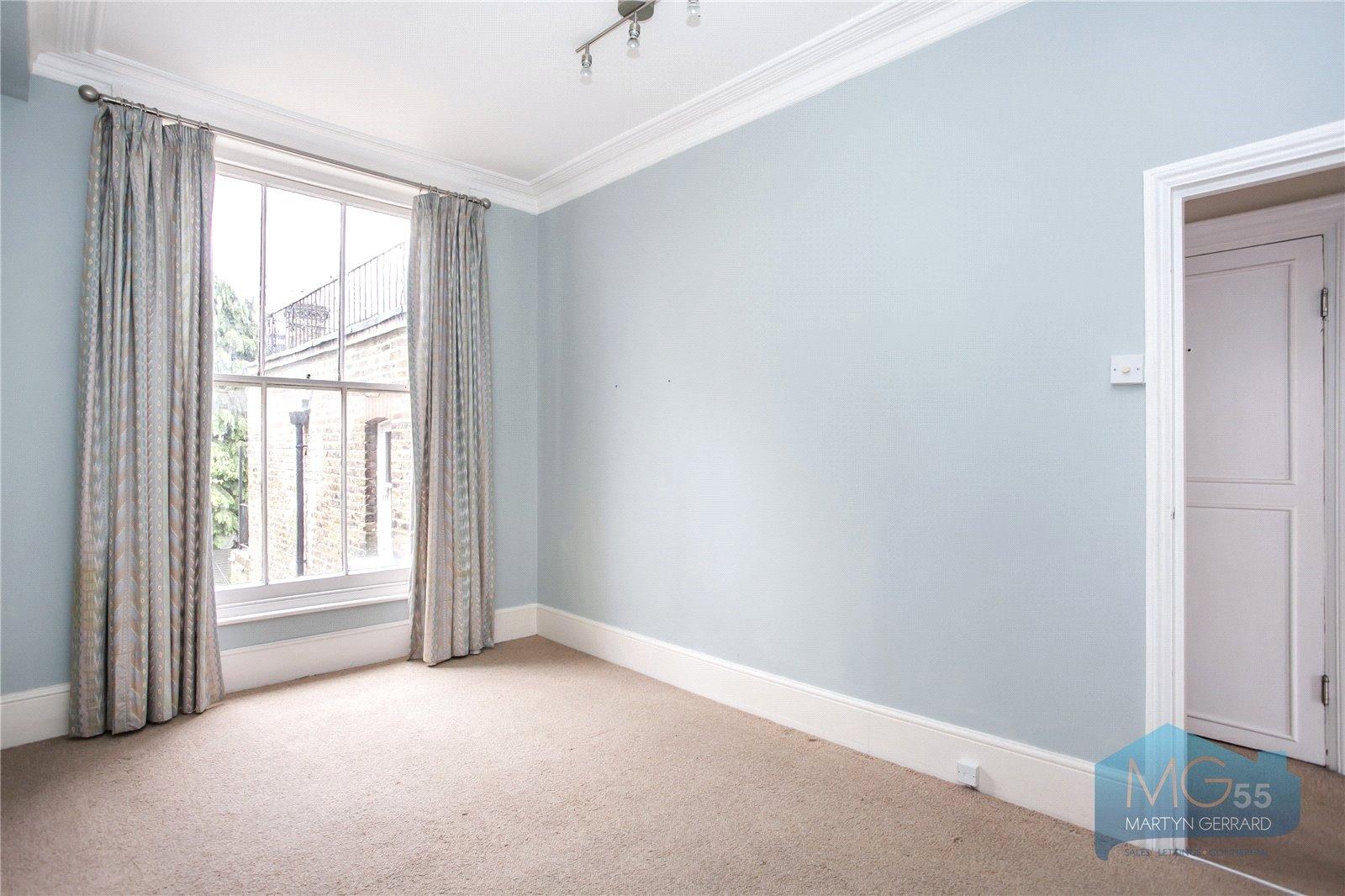 2 bedroom Apartment to rent - Martyn Gerrard
