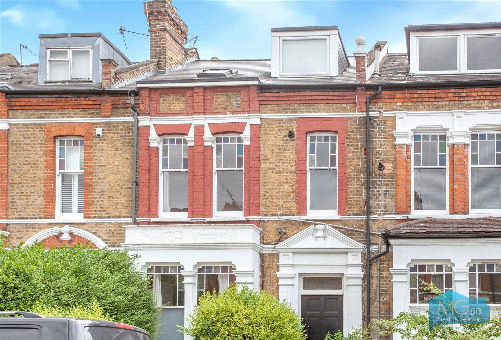 2 bedroom Apartment to rent - Martyn Gerrard