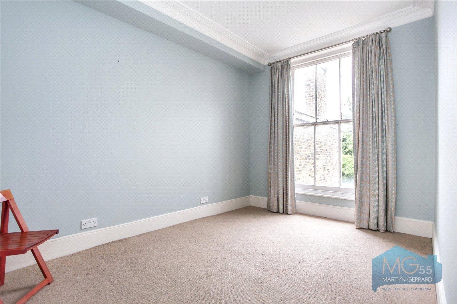 2 bedroom Apartment to rent - Martyn Gerrard