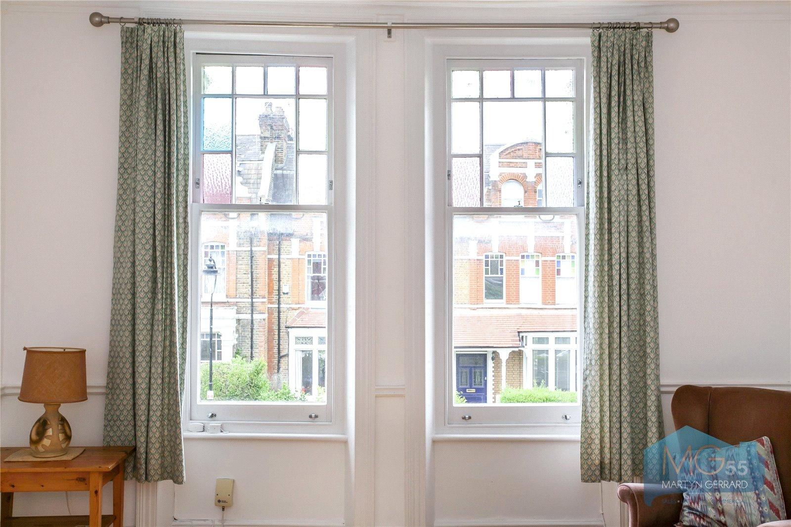 2 bedroom Apartment to rent - Martyn Gerrard
