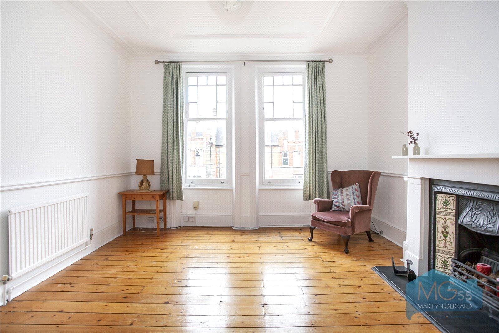 2 bedroom Apartment to rent - Martyn Gerrard