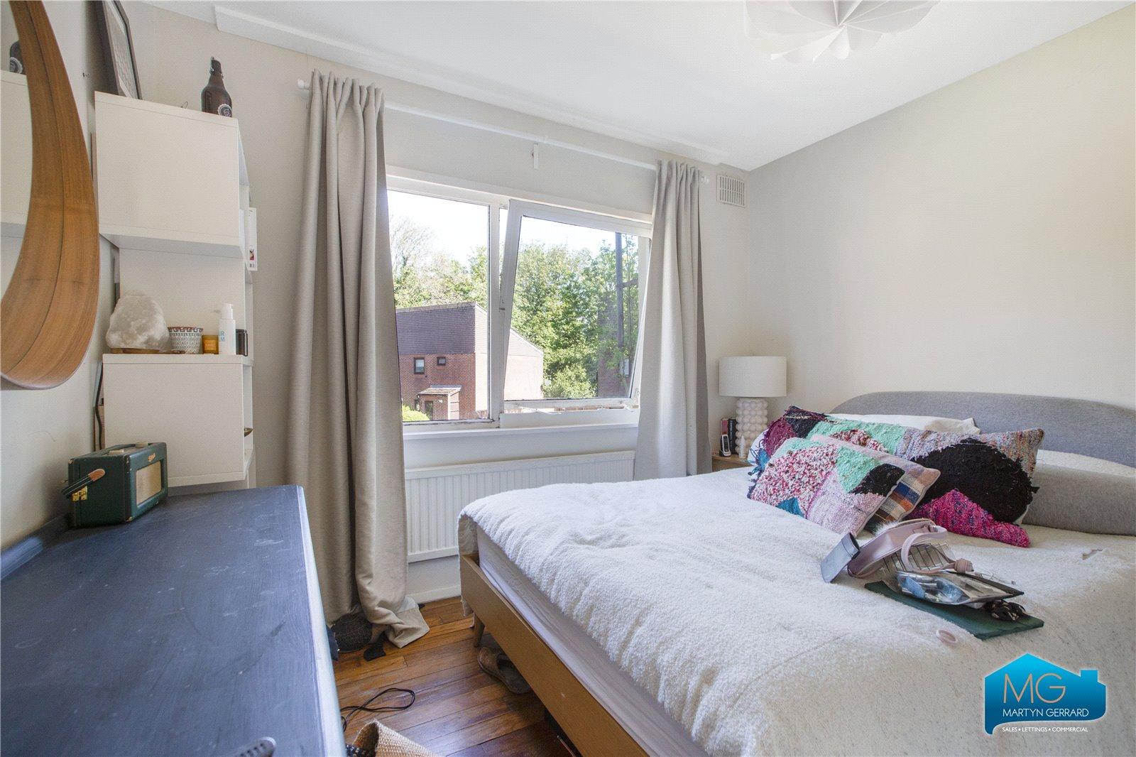 4 bedroom End of Terrace House to rent - Martyn Gerrard