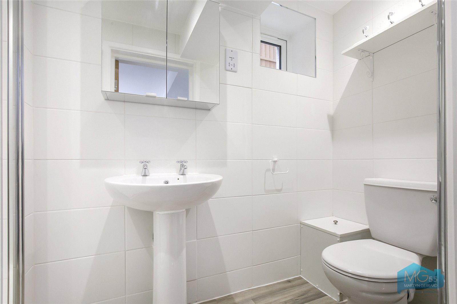 2 bedroom Apartment to rent - Martyn Gerrard