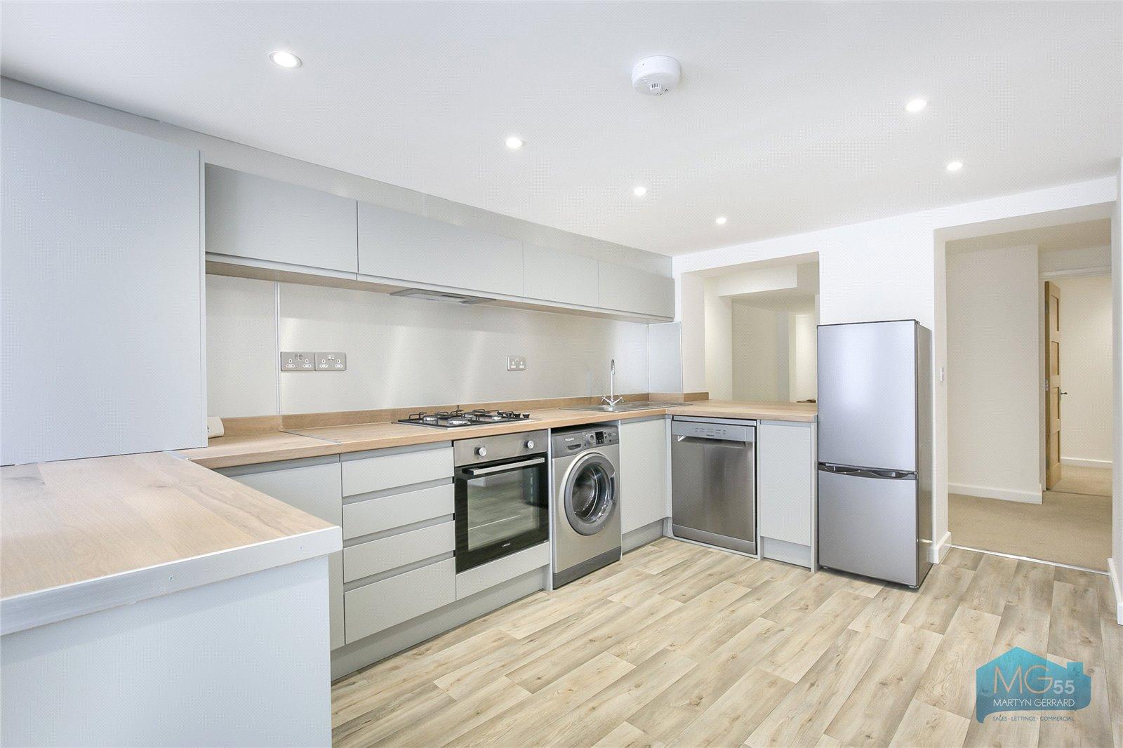 2 bedroom Apartment to rent - Martyn Gerrard